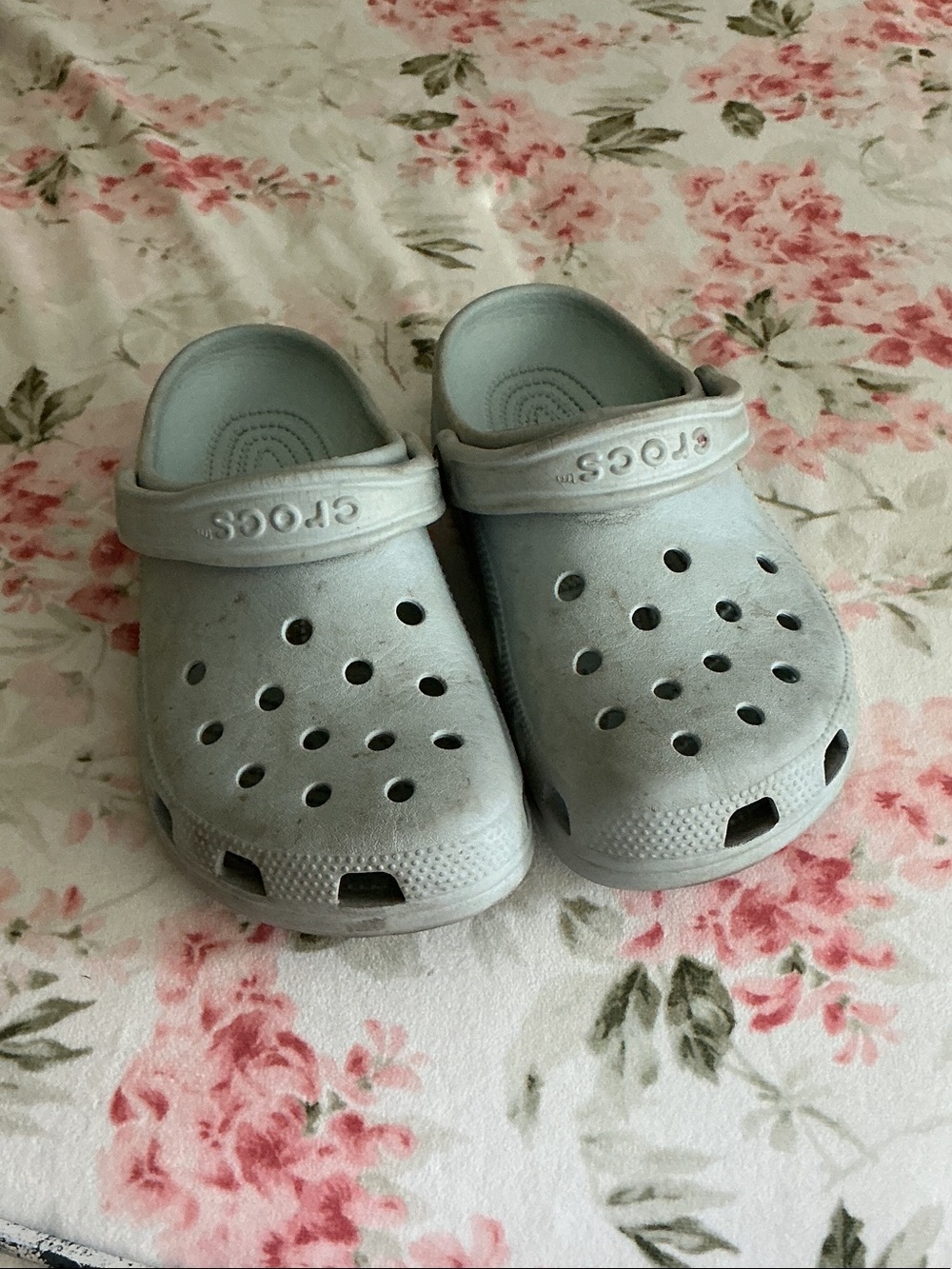 Crocs blue